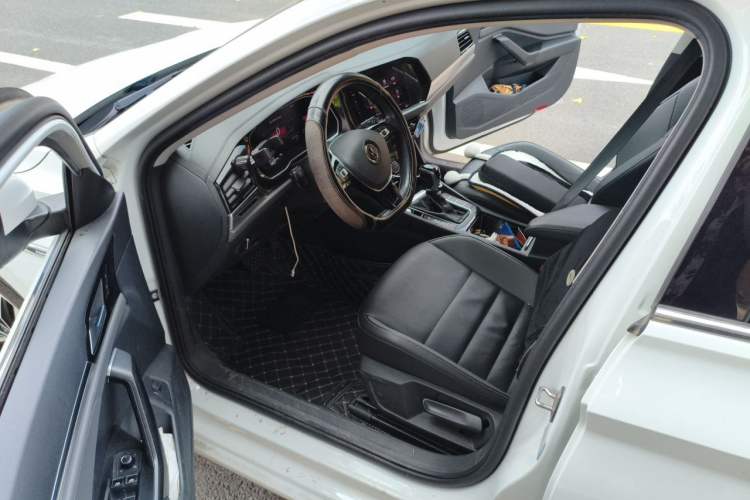 Used Volkswagen Sagitar 2020 280TSI DSG Comfort Version China VI Standard Driver Seat