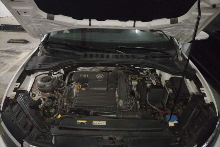 Used Volkswagen Sagitar 2020 280TSI DSG Comfort Version China VI Standard Engine Bay