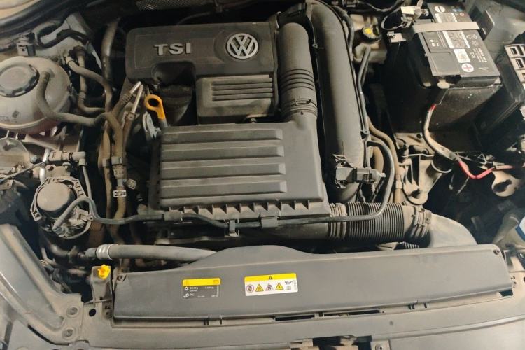 Used Volkswagen Sagitar 2020 280TSI DSG Comfort Version China VI Standard Engine Bay