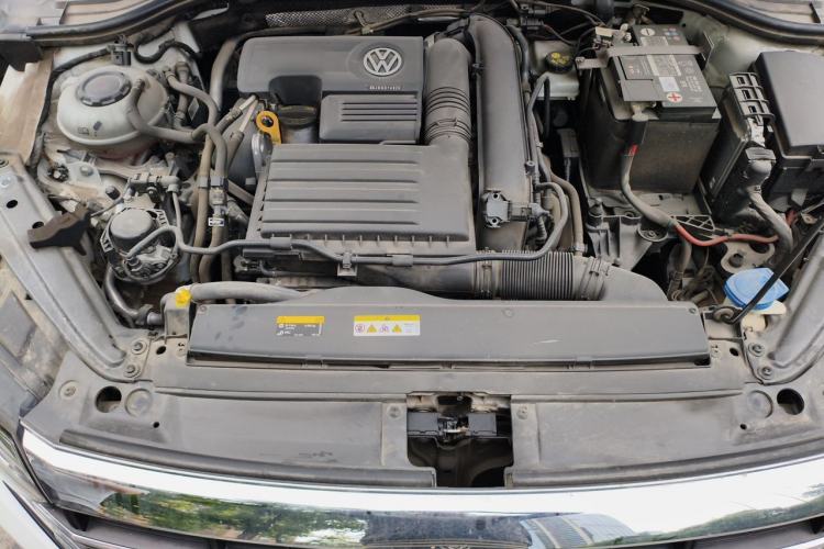 Used Volkswagen Sagitar 2020 280TSI DSG Comfort Version China VI Standard Engine Bay