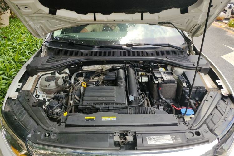Used Volkswagen Sagitar 2020 280TSI DSG Comfort Version China VI Standard Engine Bay