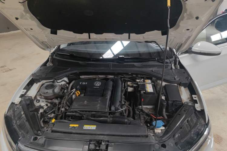 Used Volkswagen Sagitar 2020 280TSI DSG Comfort Version China VI Standard Engine Bay