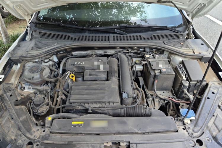 Used Volkswagen Sagitar 2020 280TSI DSG Comfort Version China VI Standard Engine Bay