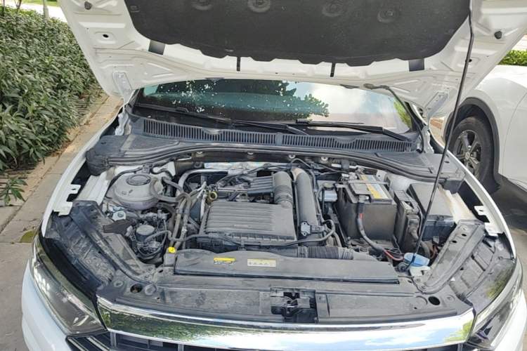 Used Volkswagen Sagitar 2020 280TSI DSG Comfort Version China VI Standard Engine Bay