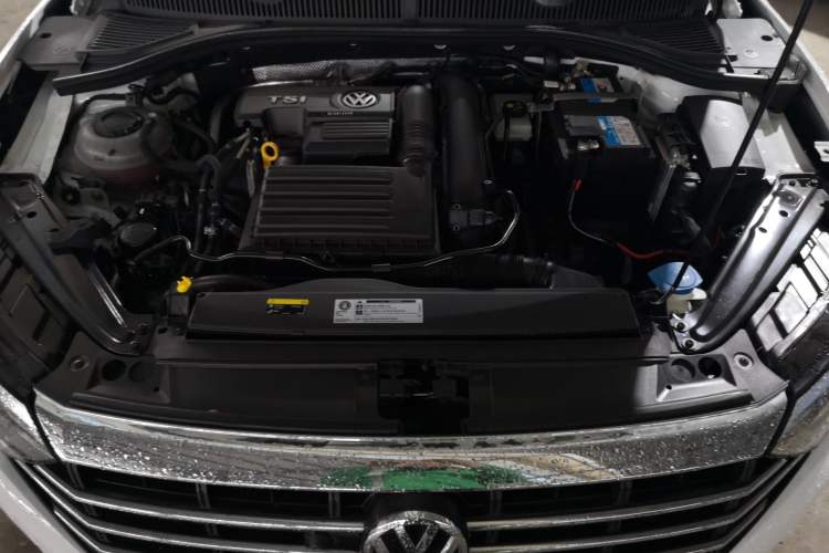 Used Volkswagen Sagitar 2020 280TSI DSG Comfort Version China VI Standard Engine Bay