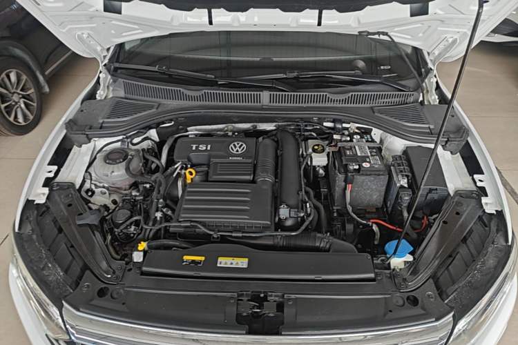 Used Volkswagen Sagitar 2020 280TSI DSG Comfort Version China VI Standard Engine Bay