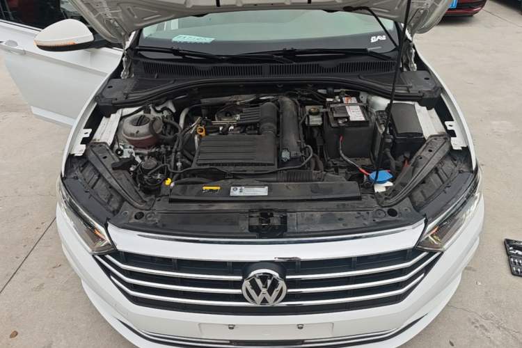 Used Volkswagen Sagitar 2020 280TSI DSG Comfort Version China VI Standard Engine Bay