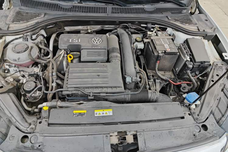 Used Volkswagen Sagitar 2020 200TSI DSG Comfort Version China VI Standard Engine Bay