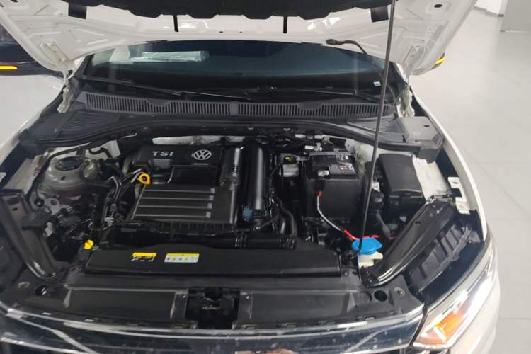Used Volkswagen Sagitar 2020 200TSI DSG Comfort Version China VI Standard Engine Bay