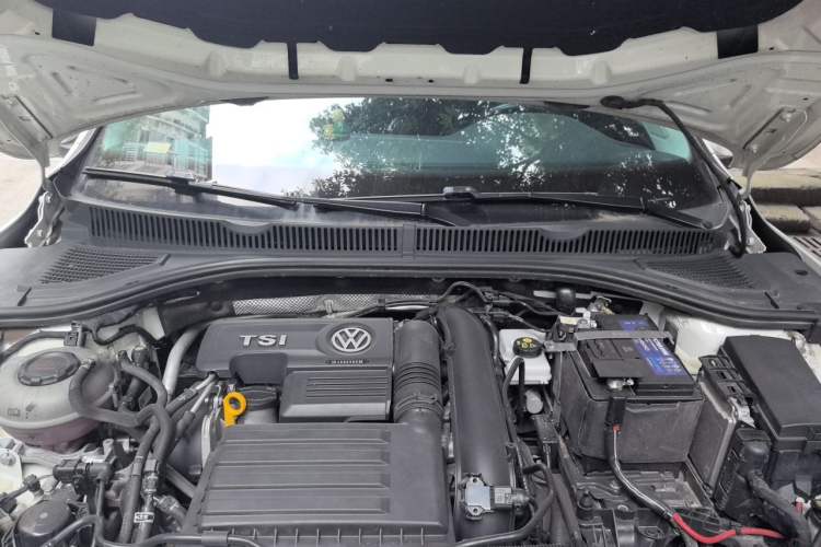 Used Volkswagen Sagitar 2020 280TSI DSG Comfort Version China VI Standard Engine Bay