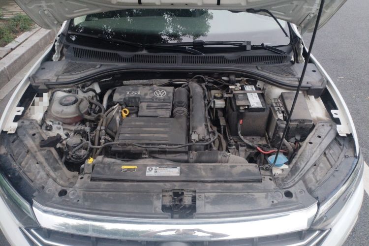 Used Volkswagen Sagitar 2020 200TSI DSG Comfort Version China VI Standard Engine Bay