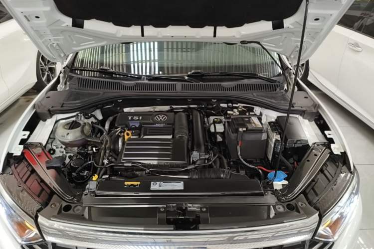 Used Volkswagen Sagitar 2020 200TSI DSG Comfort Version China VI Standard Engine Bay