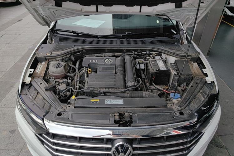 Used Volkswagen Sagitar 2020 280TSI DSG Comfort Version China VI Standard Engine Bay
