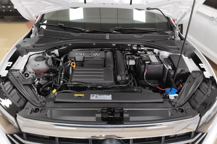 Used Volkswagen Sagitar 2020 280TSI DSG Comfort Version China VI Standard Engine Bay