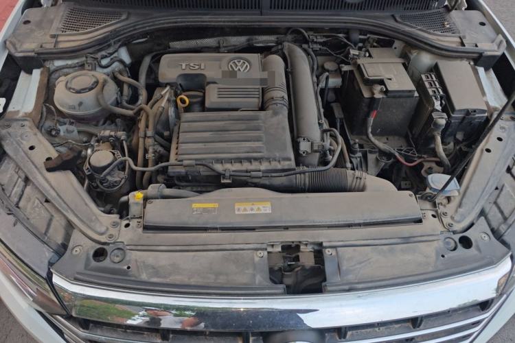 Used Volkswagen Sagitar 2020 200TSI DSG Comfort Version China VI Standard Engine Bay