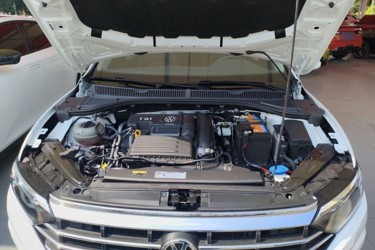 Used Volkswagen Sagitar 2020 280TSI DSG Comfort Version China VI Standard Engine Bay