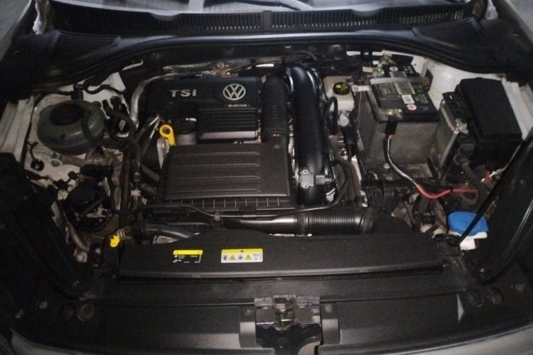 Used Volkswagen Sagitar 2020 200TSI DSG Comfort Version China VI Standard Engine Bay