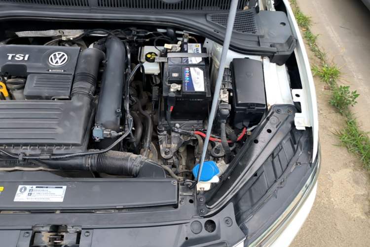 Used Volkswagen Sagitar 2020 280TSI DSG Comfort Version China VI Standard Engine Bay Left
