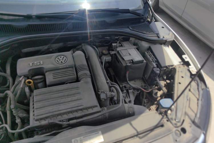 Used Volkswagen Sagitar 2020 280TSI DSG R-Line China VI Engine Bay Left