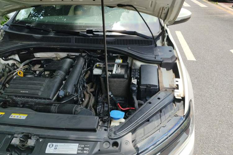 Used Volkswagen Sagitar 2020 280TSI DSG Comfort Version China VI Standard Engine Bay Left