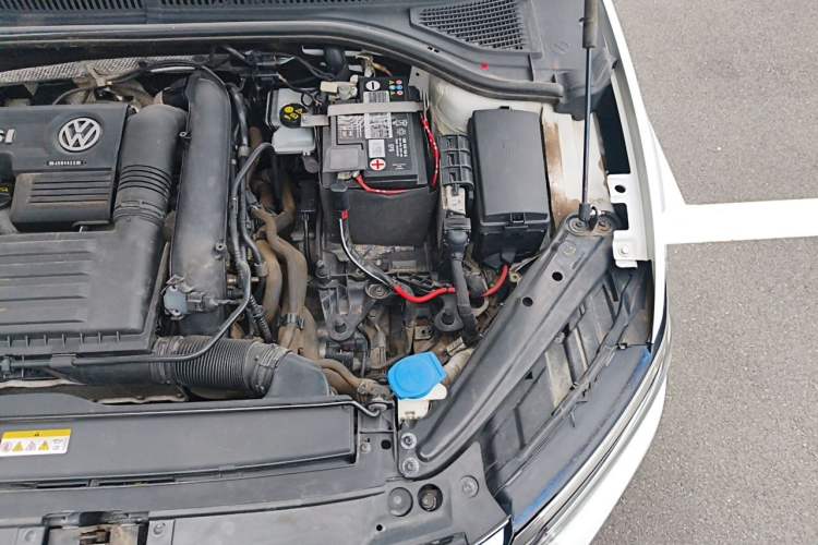 Used Volkswagen Sagitar 2020 280TSI DSG Luxury Version China VI Standard Engine Bay Left