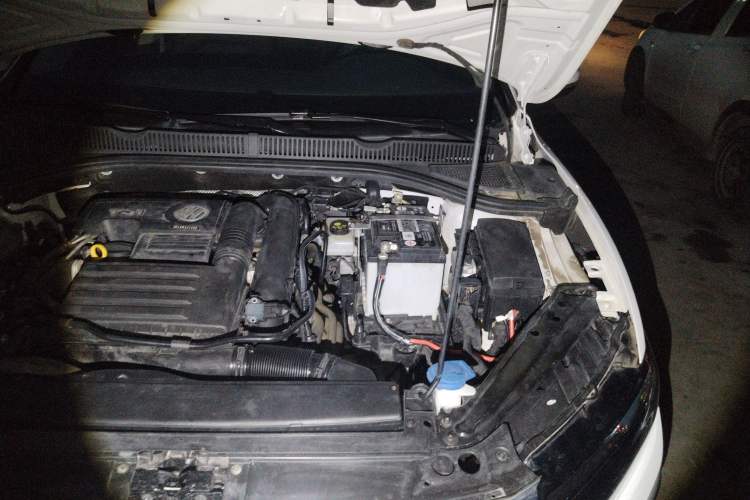Used Volkswagen Sagitar 2020 200TSI DSG Comfort Version China VI Standard Engine Bay Left