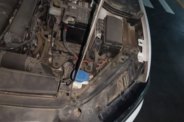 Used Volkswagen Sagitar 2020 200TSI DSG Comfort Version China VI Standard Engine Bay Left