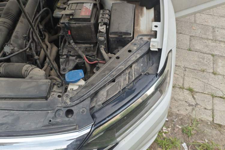 Used Volkswagen Sagitar 2020 280TSI DSG Comfort Version China VI Standard Engine Bay Left