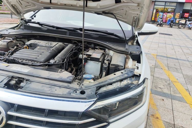 Used Volkswagen Sagitar 2020 280TSI DSG Comfort Version China VI Standard Engine Bay Left