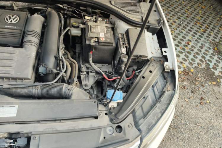 Used Volkswagen Sagitar 2020 280TSI DSG Comfort Version China VI Standard Engine Bay Left