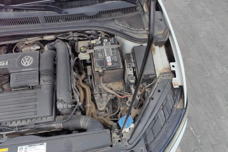 Used Volkswagen Sagitar 2020 280TSI DSG Luxury Version China VI Standard Engine Bay Left