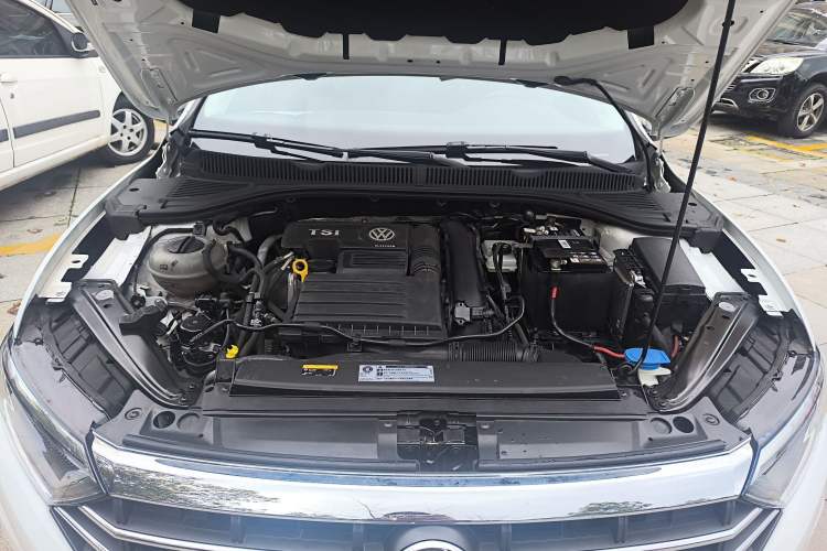 Used Volkswagen Sagitar 2020 280TSI DSG Comfort Version China VI Standard Engine Bay