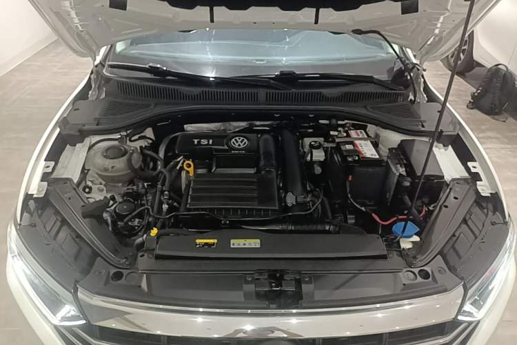 Used Volkswagen Sagitar 2020 280TSI DSG Comfort Version China VI Standard Engine Bay