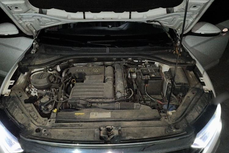 Used Volkswagen Sagitar 2020 280TSI DSG Comfort Version China VI Standard Engine Bay