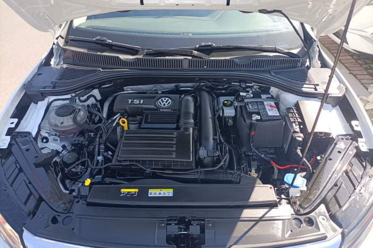Used Volkswagen Sagitar 2020 200TSI DSG Comfort Version China VI Standard Engine Bay
