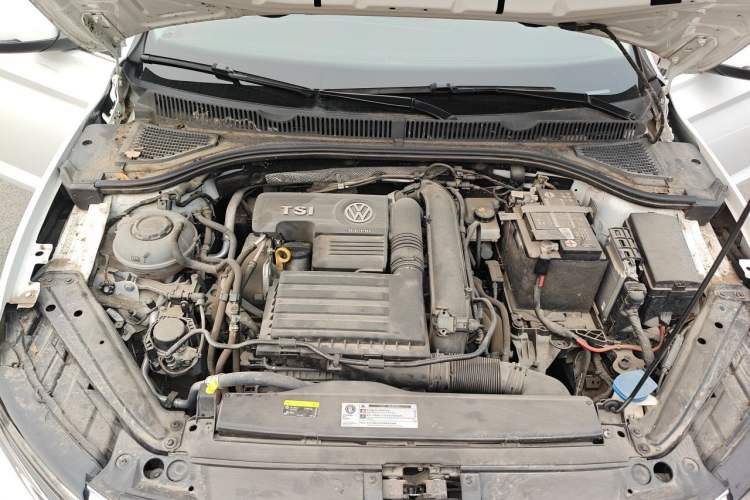 Used Volkswagen Sagitar 2020 280TSI DSG Comfort Version China VI Standard Engine Bay