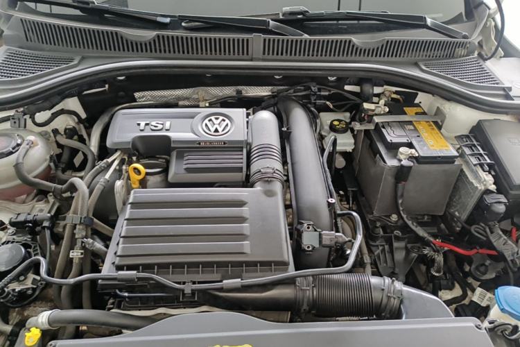 Used Volkswagen Sagitar 2020 280TSI DSG Comfort Version China VI Standard Engine Bay