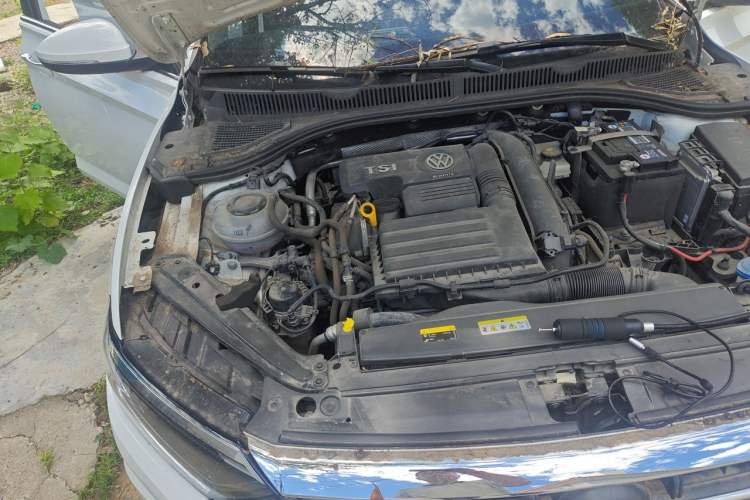 Used Volkswagen Sagitar 2020 200TSI DSG Comfort Version China VI Standard Engine Bay Right