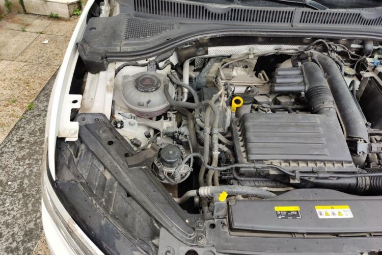 Used Volkswagen Sagitar 2020 280TSI DSG Comfort Version China VI Standard Engine Bay Right