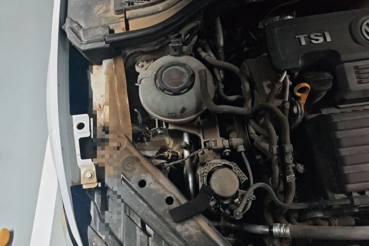 Used Volkswagen Sagitar 2020 280TSI DSG Comfort Version China VI Standard Engine Bay Right