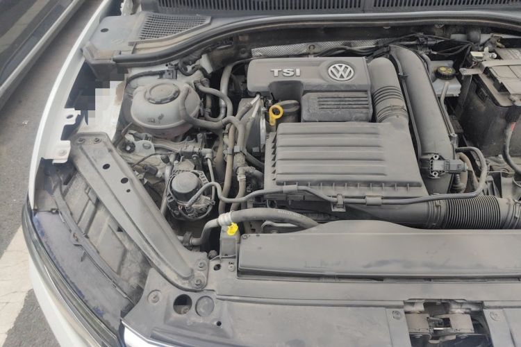 Used Volkswagen Sagitar 2020 280TSI DSG Comfort Version China VI Standard Engine Bay Right