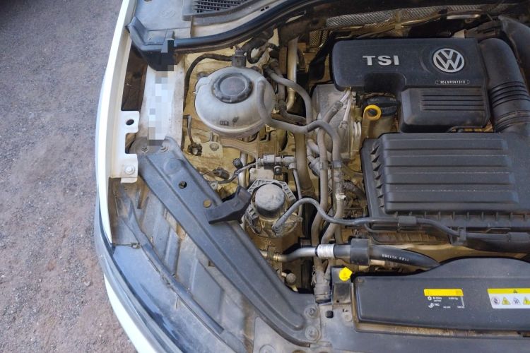 Used Volkswagen Sagitar 2020 200TSI DSG Comfort Version China VI Standard Engine Bay Right