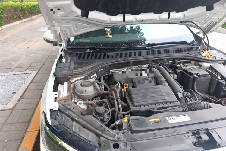 Used Volkswagen Sagitar 2020 200TSI DSG Comfort Version China VI Standard Engine Bay Right