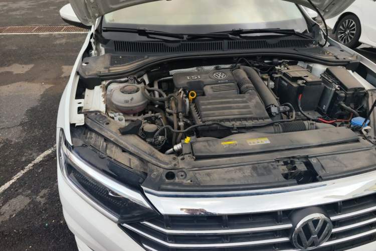 Used Volkswagen Sagitar 2020 200TSI DSG Comfort Version China VI Standard Engine Bay Right