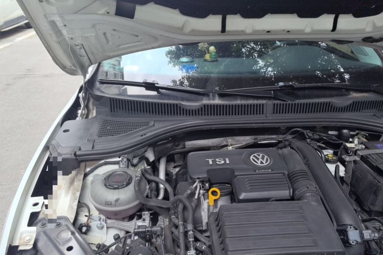 Used Volkswagen Sagitar 2020 280TSI DSG Comfort Version China VI Standard Engine Bay Right