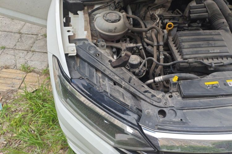 Used Volkswagen Sagitar 2020 280TSI DSG Comfort Version China VI Standard Engine Bay Right