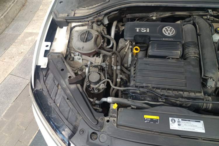 Used Volkswagen Sagitar 2020 280TSI DSG Comfort Version China VI Standard Engine Bay Right