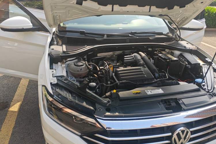 Used Volkswagen Sagitar 2020 280TSI DSG Comfort Version China VI Standard Engine Bay Right