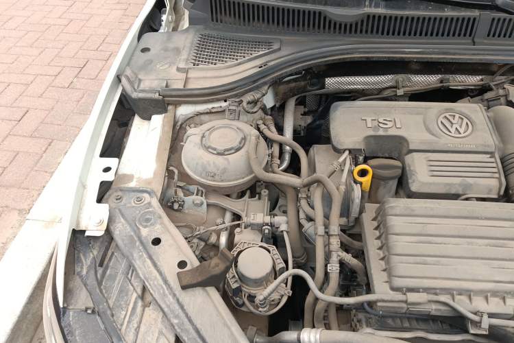 Used Volkswagen Sagitar 2020 280TSI DSG Comfort Version China VI Standard Engine Bay Right