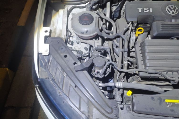 Used Volkswagen Sagitar 2020 280TSI DSG Comfort Version China VI Standard Engine Bay Right